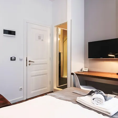 Prima Luxury Rooms-3